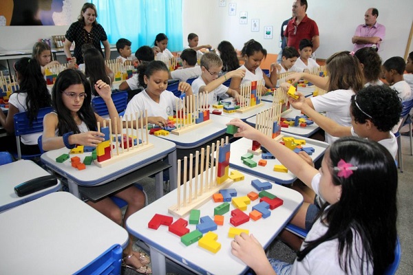 Franquias em alta - Projeto Neuroeducação leva ginástica cerebral a alunos da rede pública do município de Cláudia (MT)